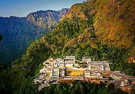 Amritsar Patnitop Katra 3 Nights 4 Days Tour